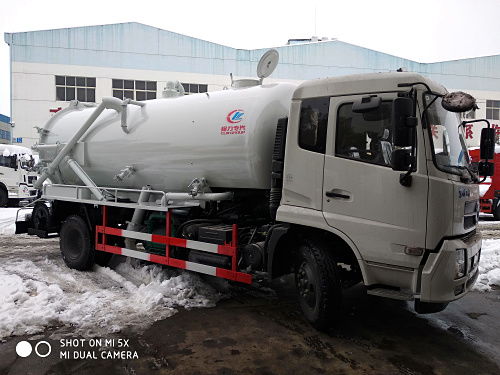 東風吸污車廠家報價 吸污車廠報價 東風吸污車